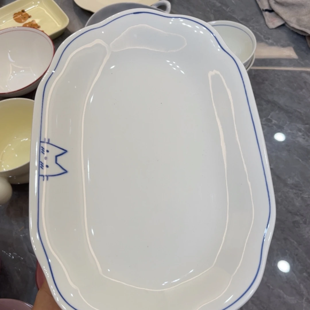 陶瓷微瑕餐具介意勿拍，满18飞！