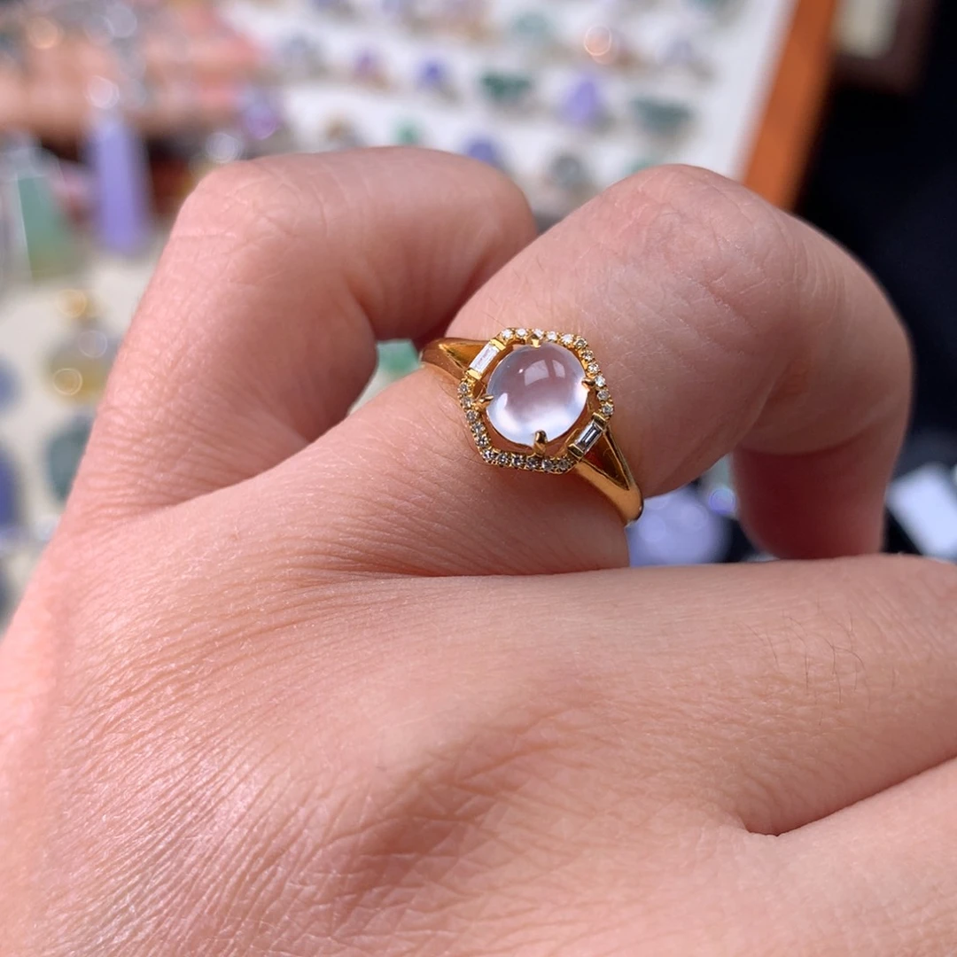 18K金镶嵌戒指翡翠蛋面戒指