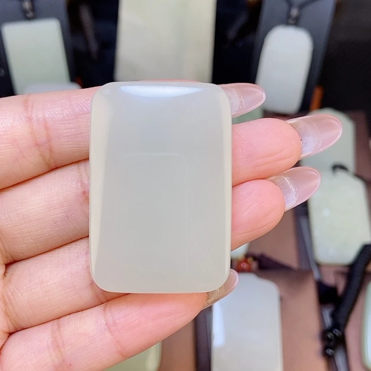 【闪购商品】颈饰未镶嵌和田玉