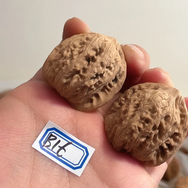 吊坠桃核核桃绣球