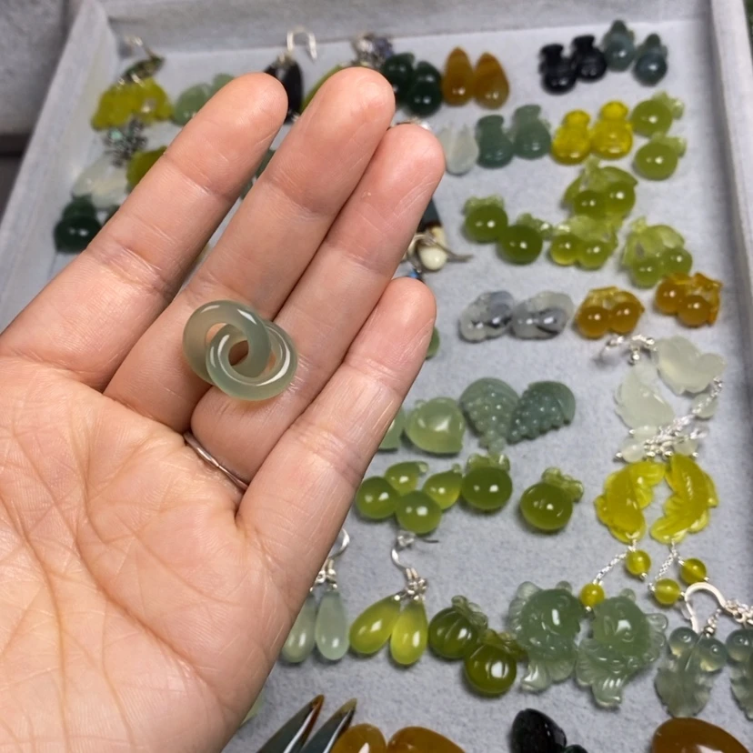 【闪购商品】蛇纹石玉未镶嵌挂件耳饰耳环项链R****