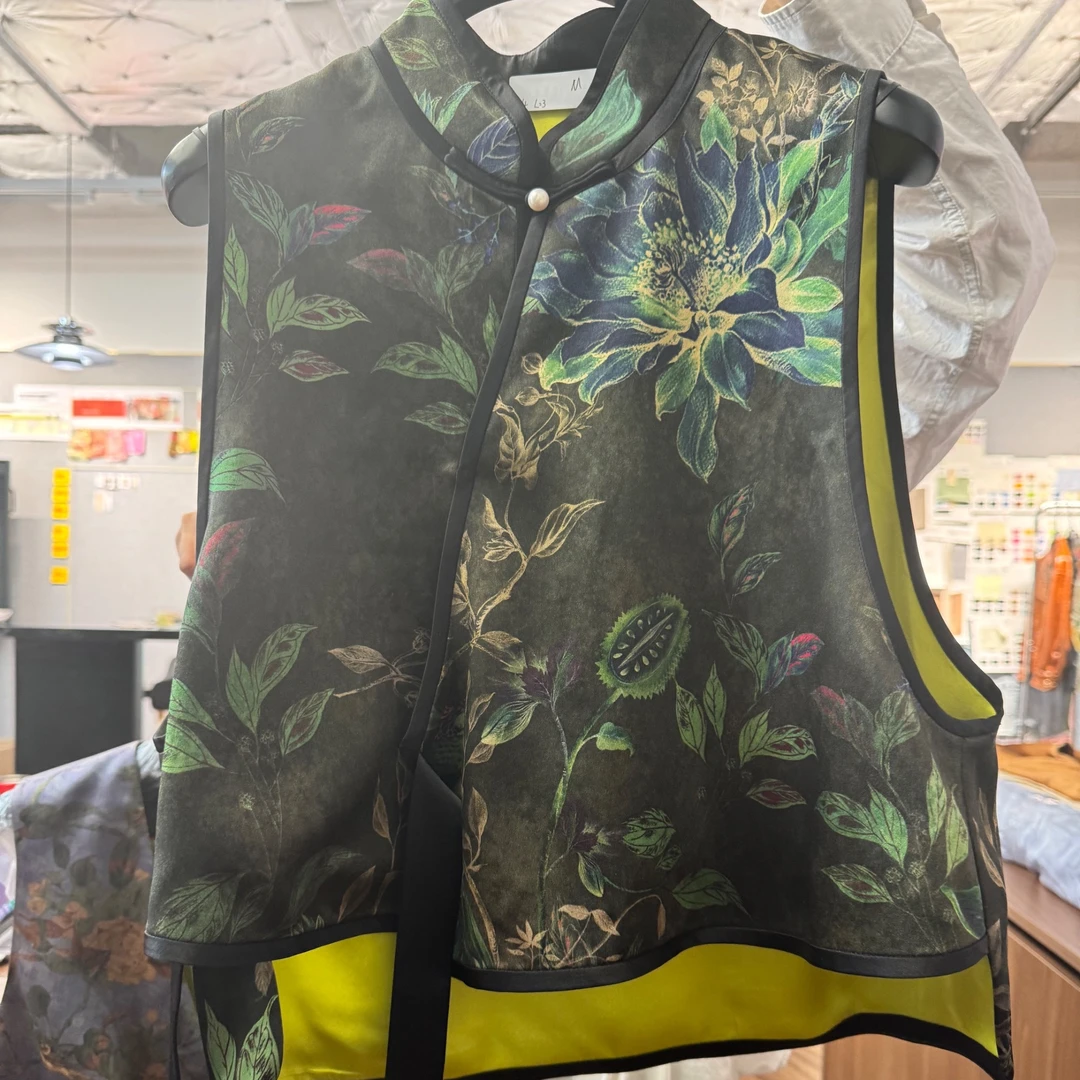 ELVIS.CHEUNG国色天香｜香云纱立领马夹