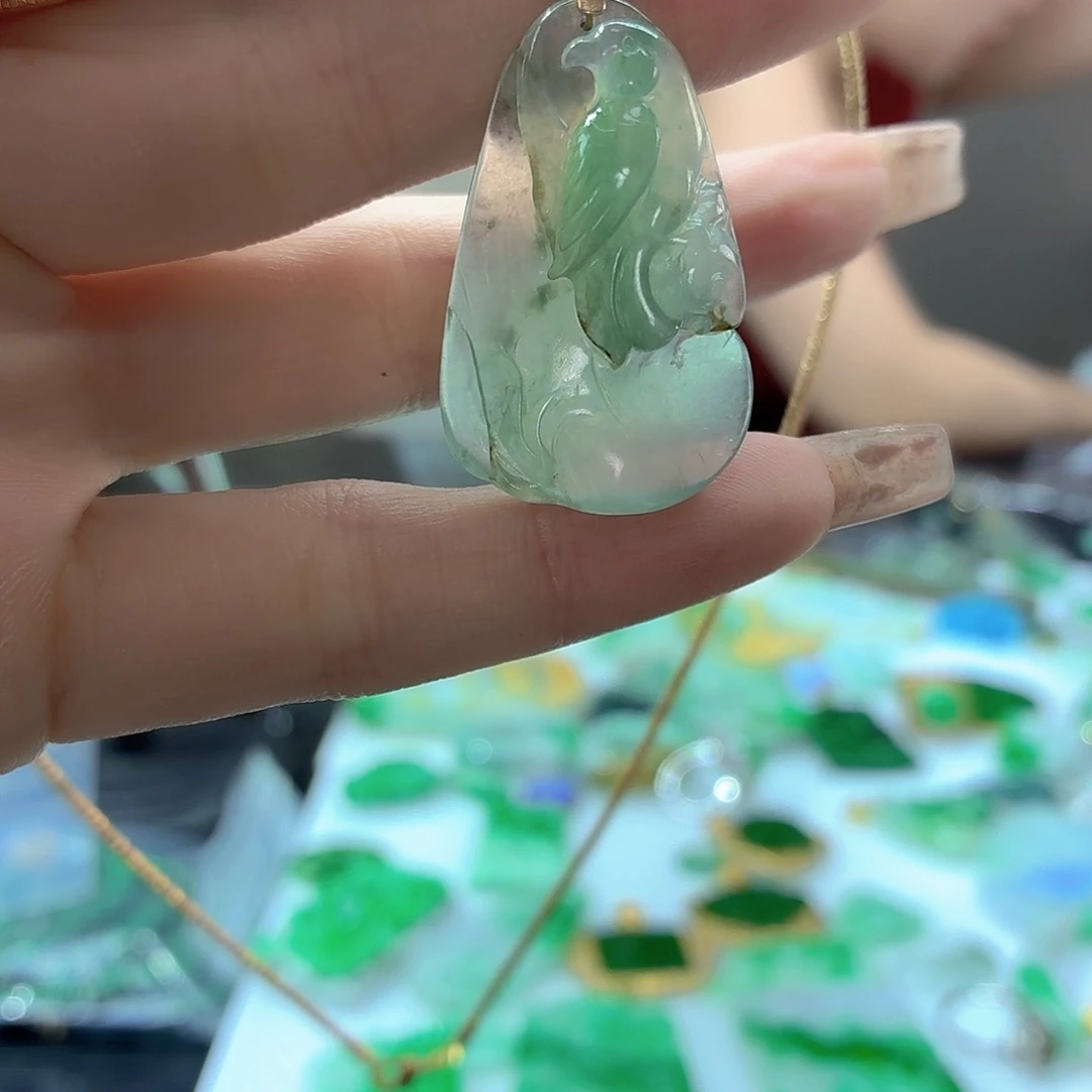 颈饰未镶嵌翡翠翡翠