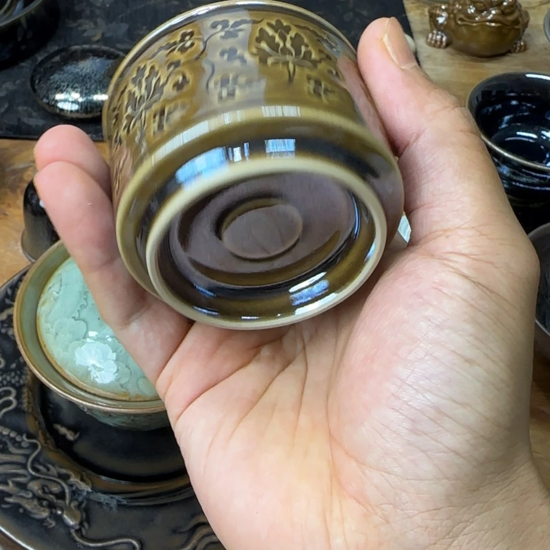 茶盏白丁融天青云