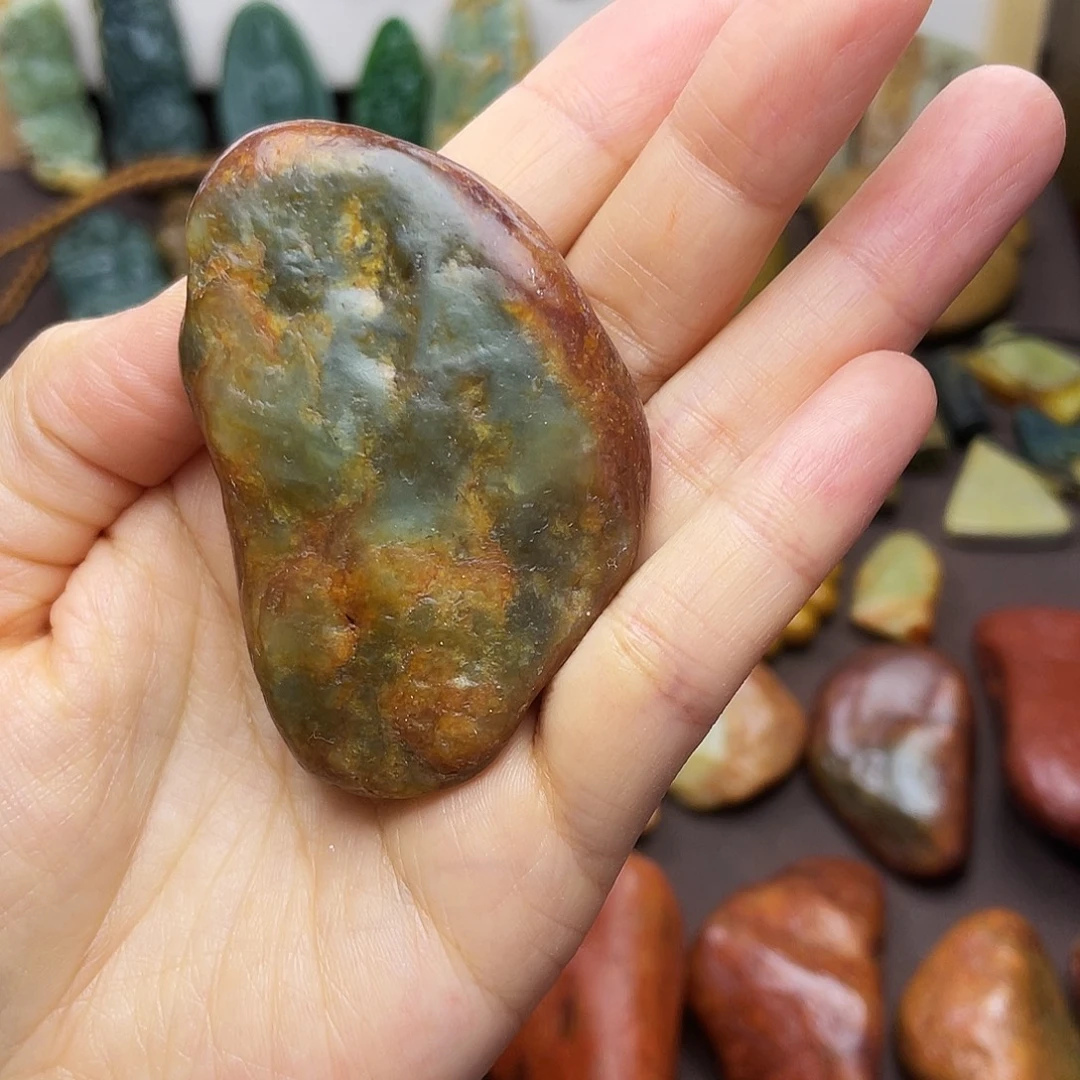 岫岩河磨玉（透闪石质玉）未镶嵌颈饰