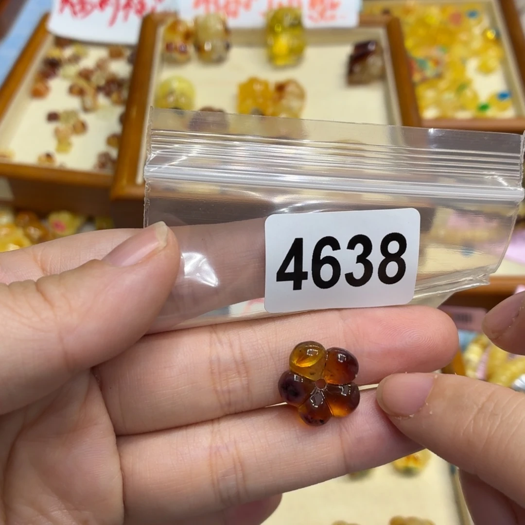 細***流琥珀未镶嵌珠宝奇石