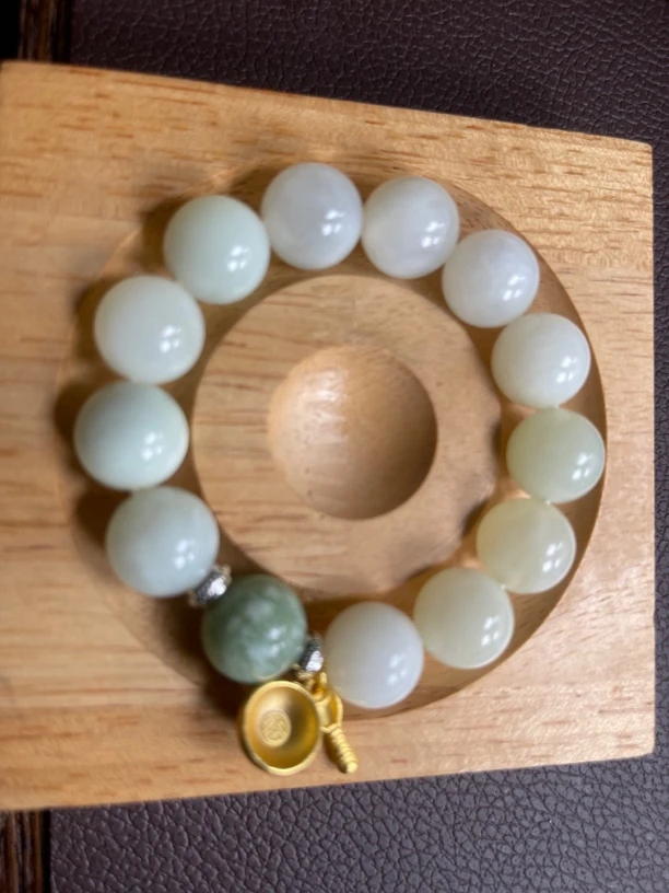 天然岫玉手串款式多多样性发货