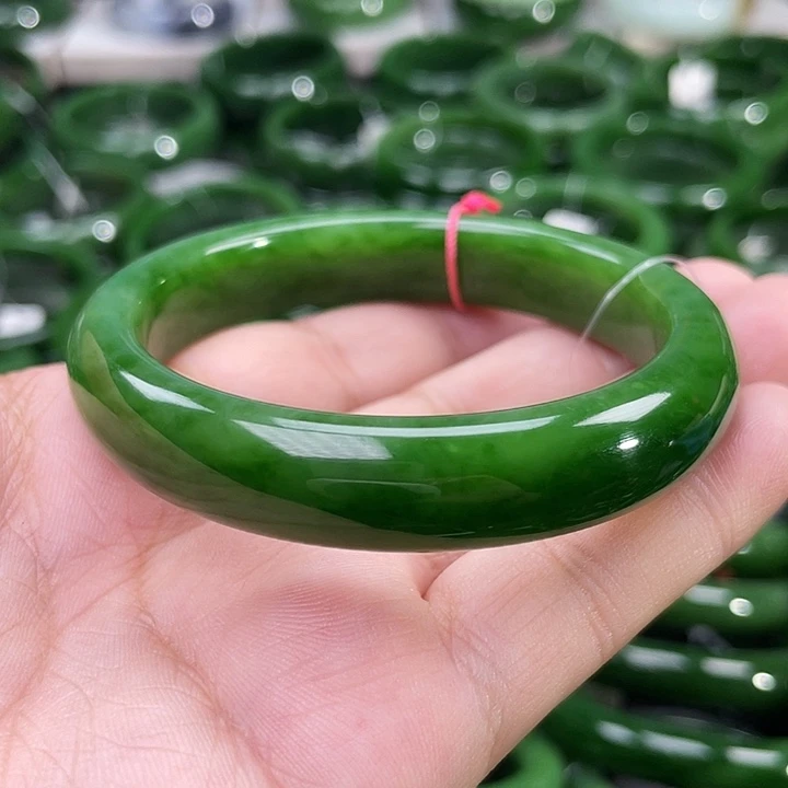 未镶嵌手镯和田玉（碧玉）