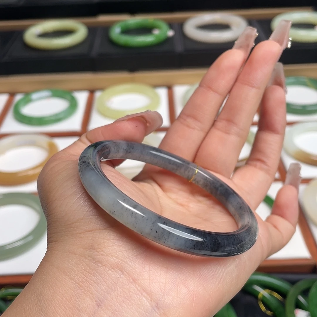 和田玉未镶嵌手镯青花！56