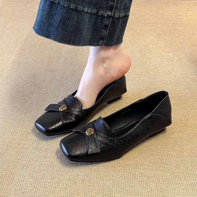 【万达撤柜】法式单鞋女2025春秋新款平底乐福鞋通勤百搭浅口方头