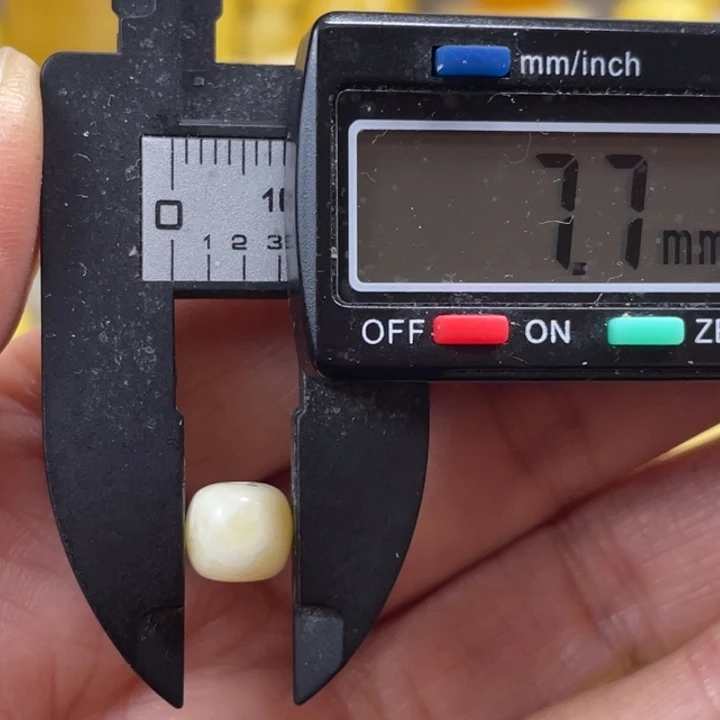 蜜蜡未镶嵌裸石21杂