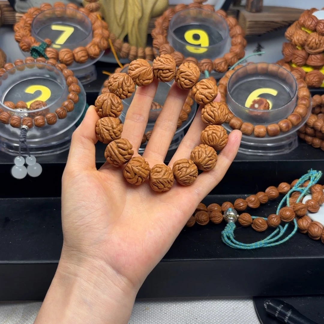 桃核吊坠2.0尺寸豹子头