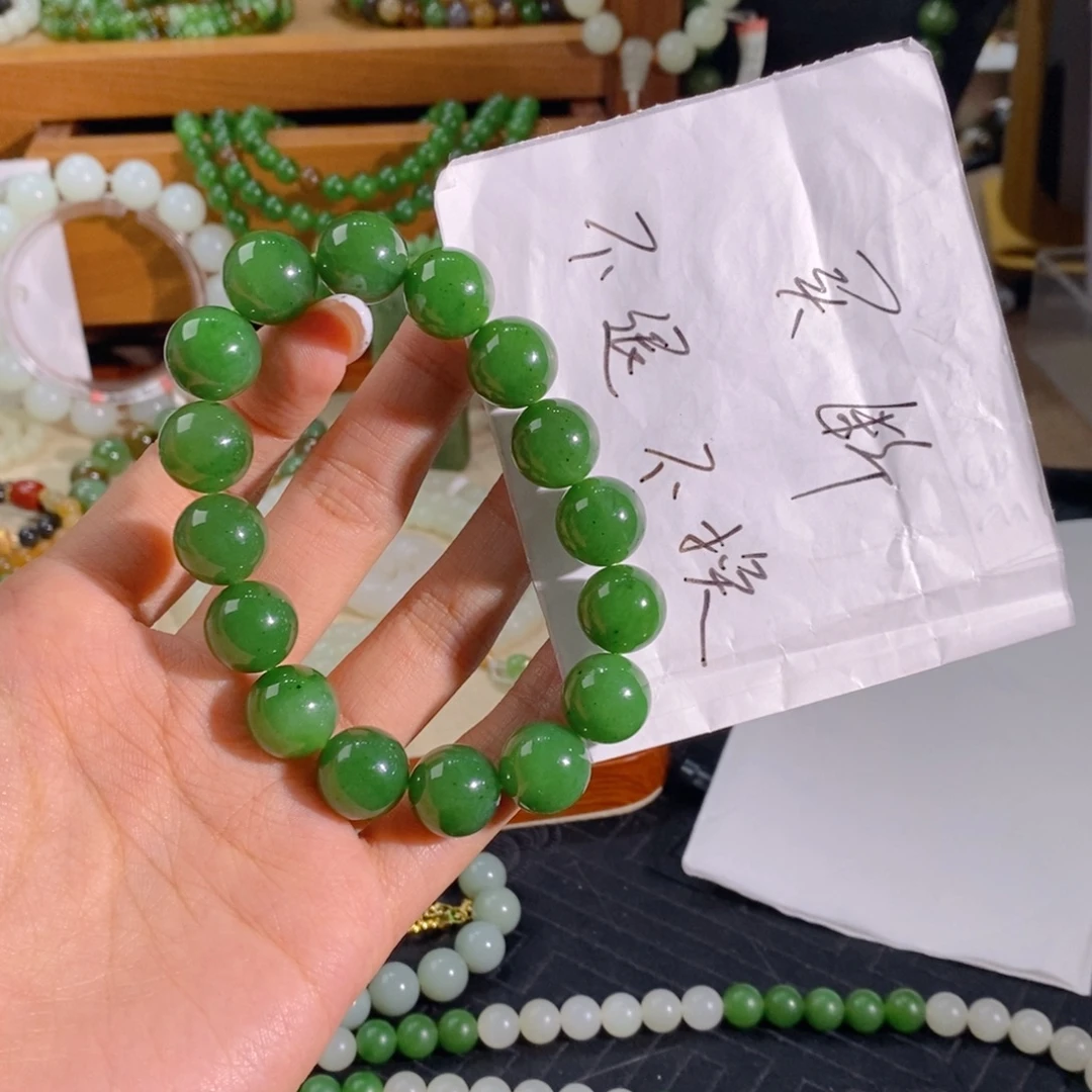 叶***子和田玉未镶嵌手链买断不退不换