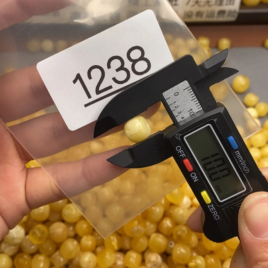 蜜蜡珠宝奇石未镶嵌