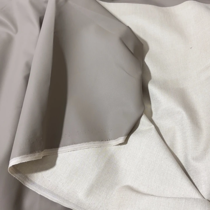 混纺奶茶色棉底皮1米。