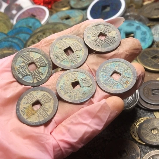 文***彬铜现代仿制工艺品