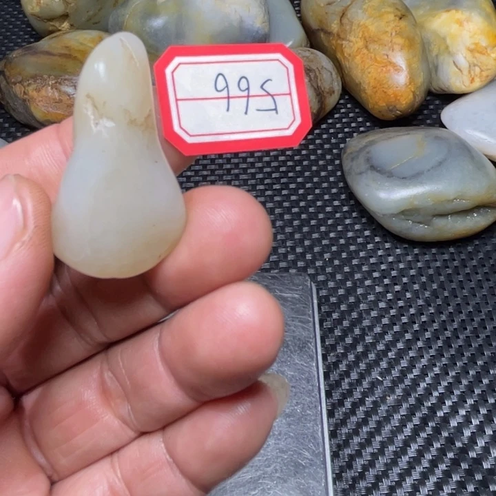 颈饰未镶嵌和田玉566
