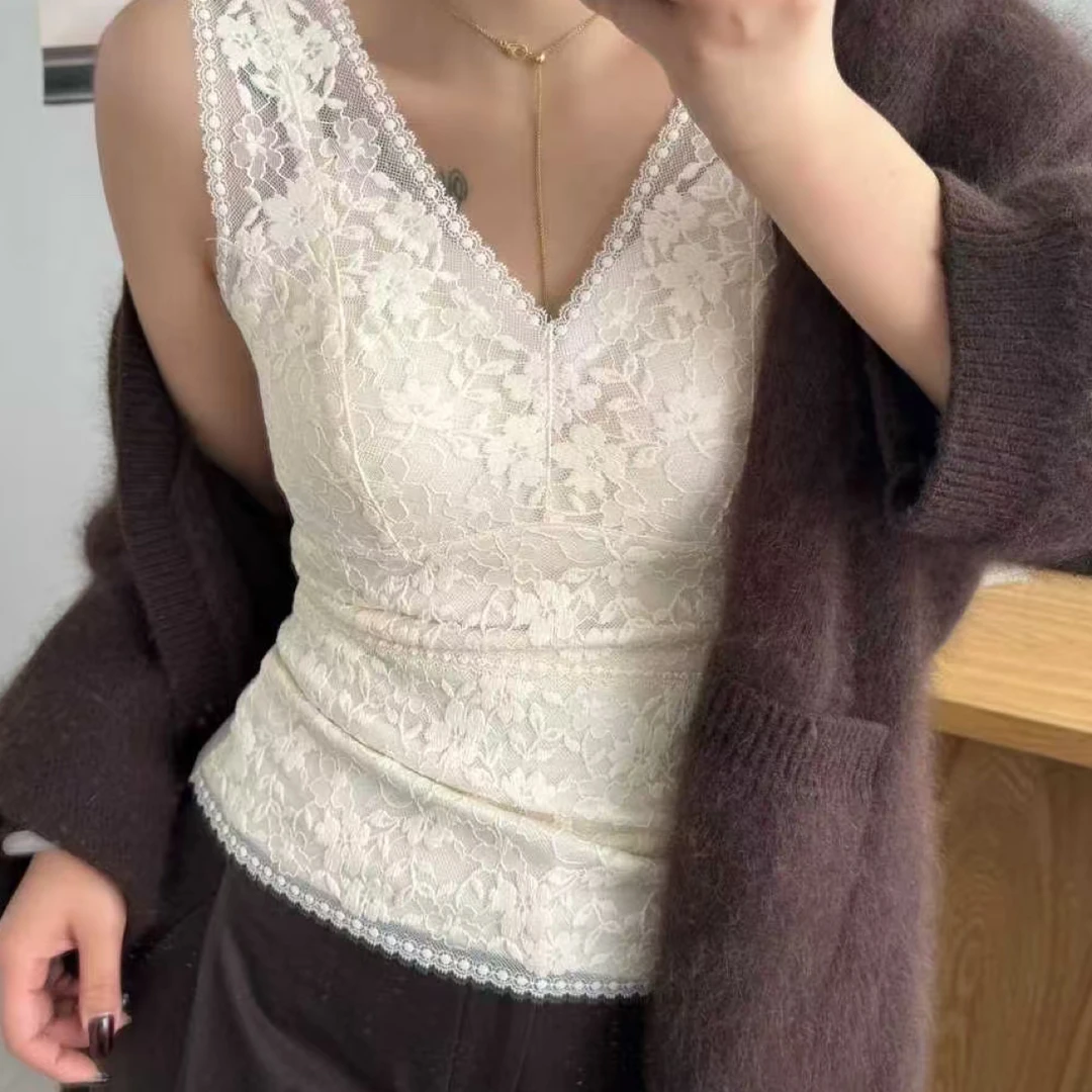 蕾丝加绒加厚保暖背心带胸垫冬季贴身内搭显瘦抗寒无袖上衣