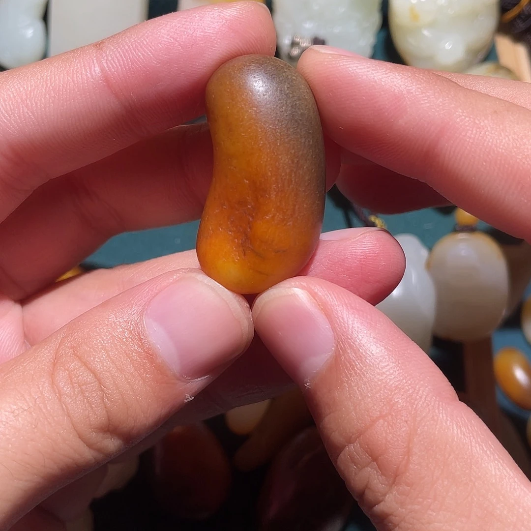 和田玉挂件未镶嵌富**油