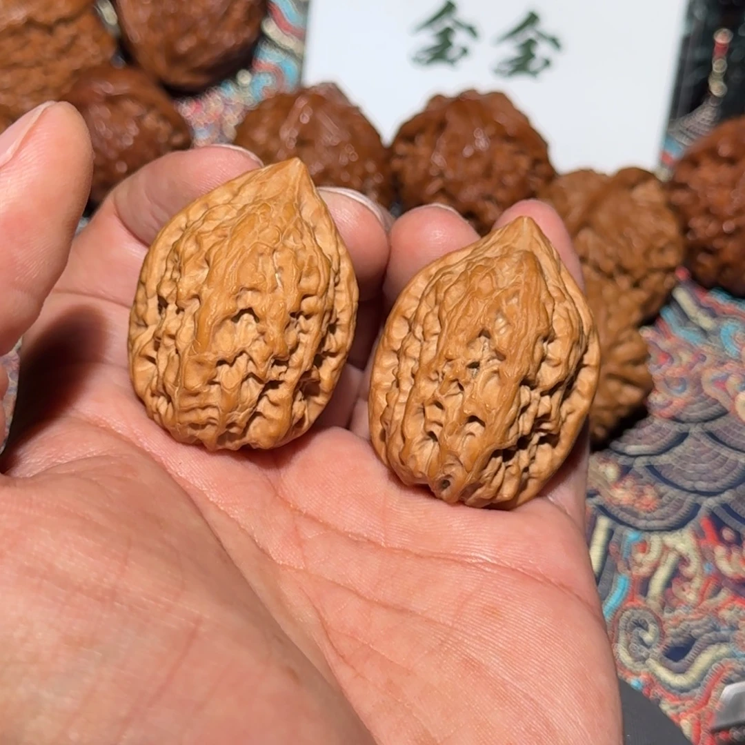 文玩核桃把件2274沈鸡，尺寸31 31 40