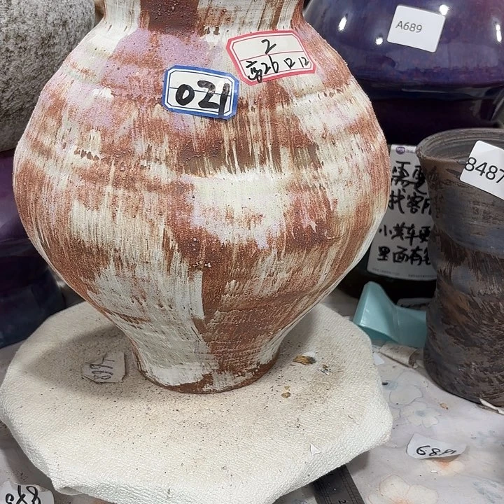 摆件高26，口12，无孔2