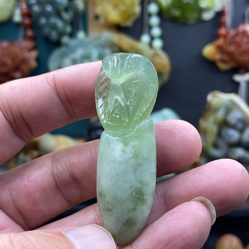 【闪购商品】未镶嵌岫玉吊坠手工雕刻