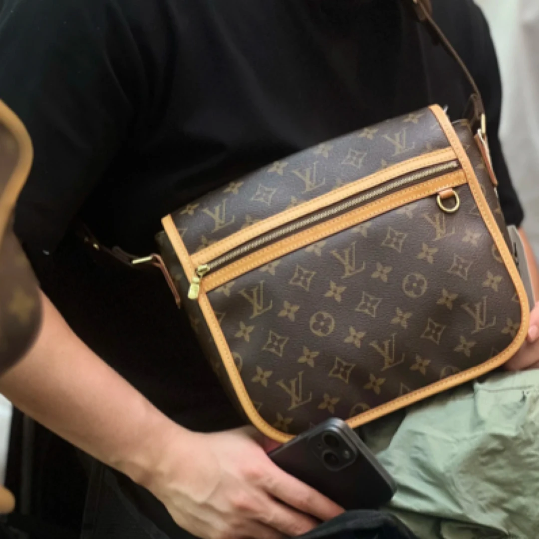95新 LouisVuitton/路易威登 只盒/LV中古小号斜挎信使邮差包