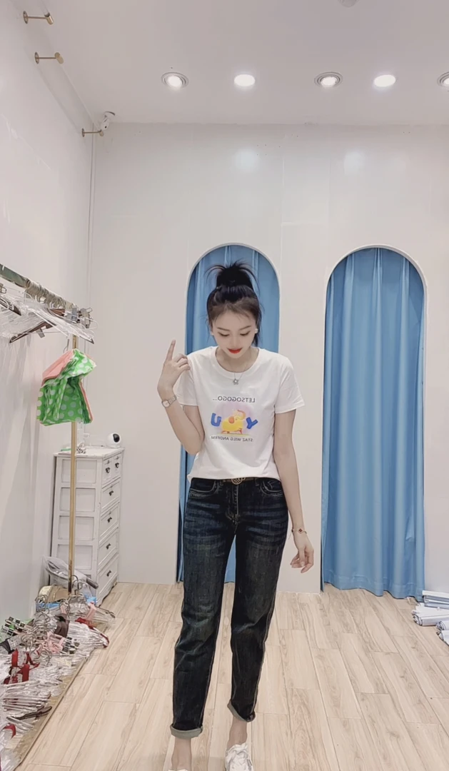 【小玉】新款气质时尚设计感百搭特色减龄上衣