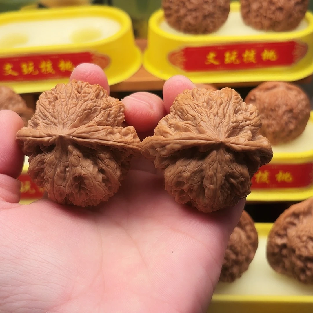 文玩核桃吊坠粗筋