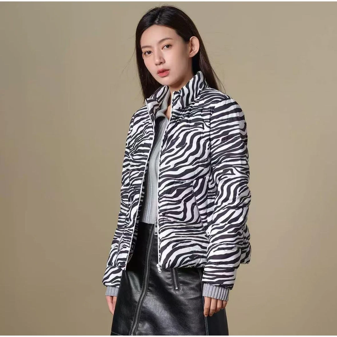 【坦】新款轻薄女短款休闲立领舒适轻柔羽绒服TD336256