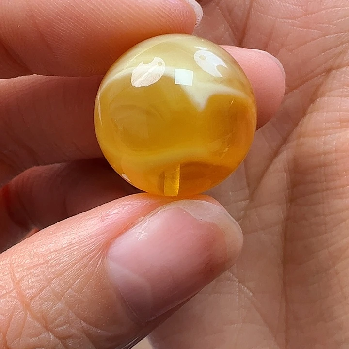 蜜蜡未镶嵌珠宝奇石