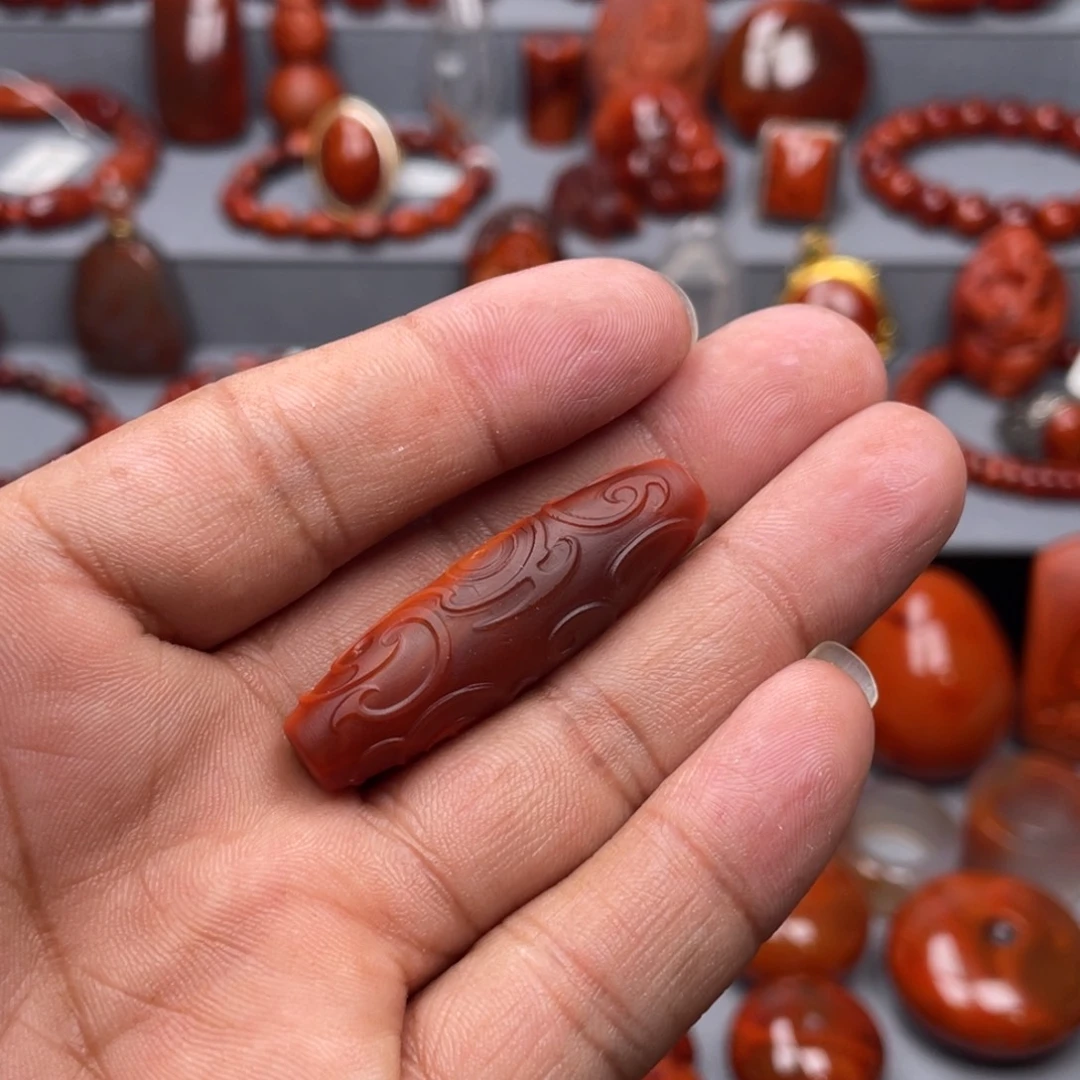 南红玛瑙未镶嵌珠宝奇石吊坠