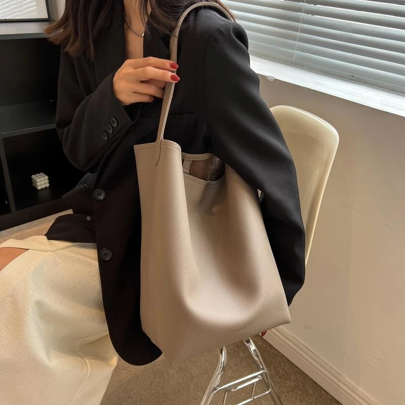 【万达专柜】高端定制今年流行包包女2025新款大容量通勤单肩托特
