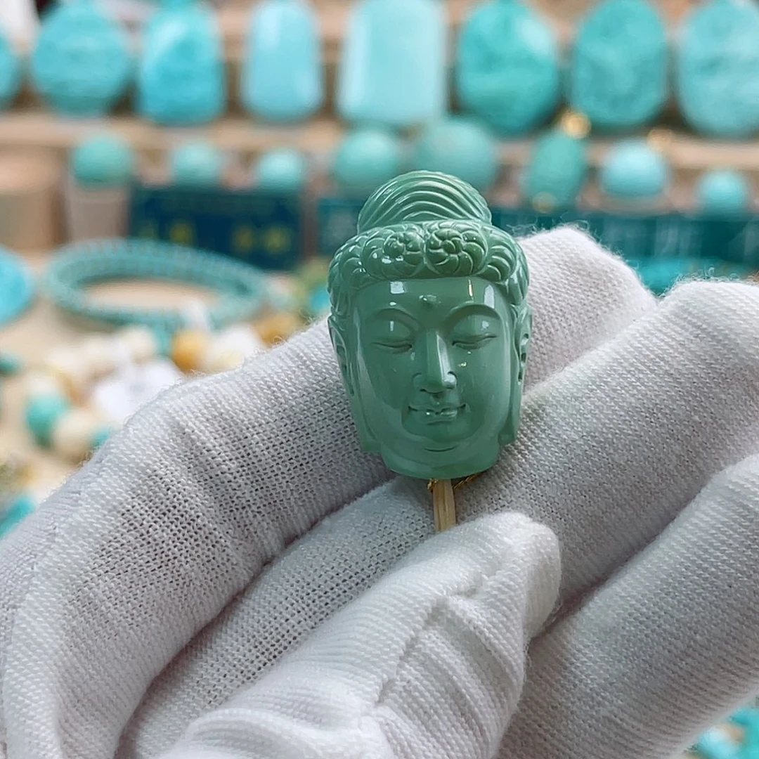 绿松石未镶嵌珠宝奇石