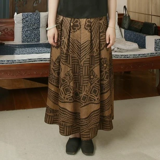 品叔&精工 ·桑蚕丝提花缎莨绸香云纱时尚设计A字半身裙