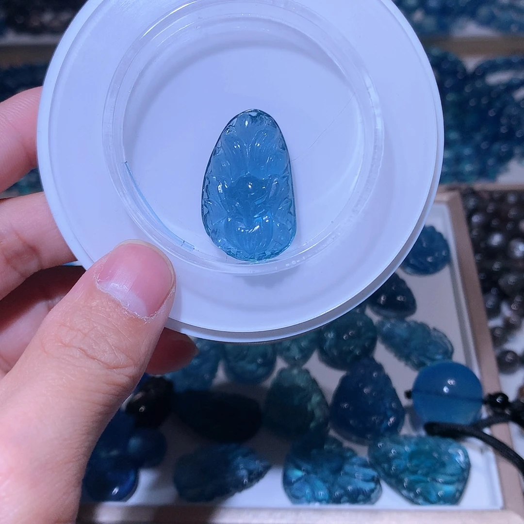 水晶手链未镶嵌蜗****狸海蓝宝狐狸吊坠
