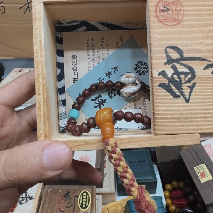 手工艺品琉璃倒闭清货，运费就出
