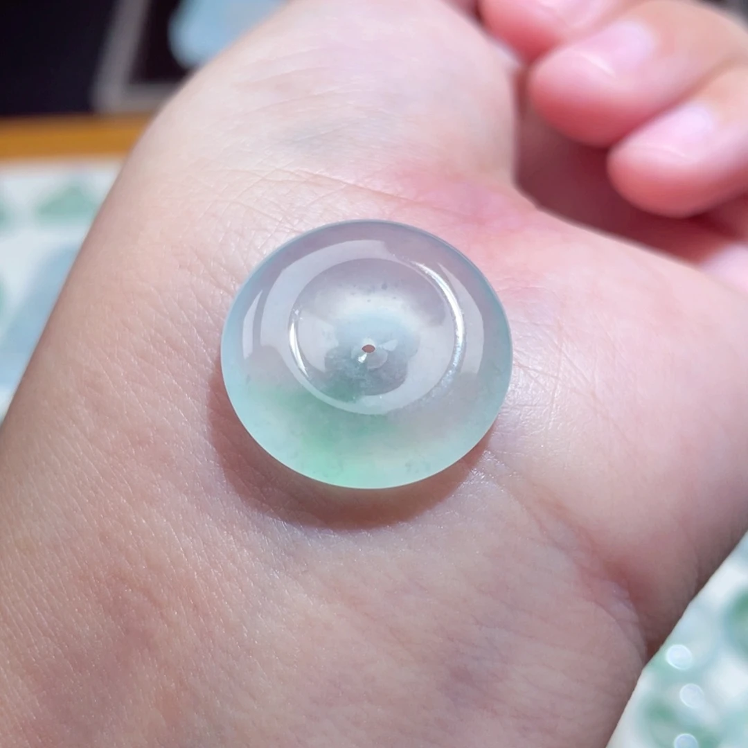 颈饰未镶嵌翡翠扣子