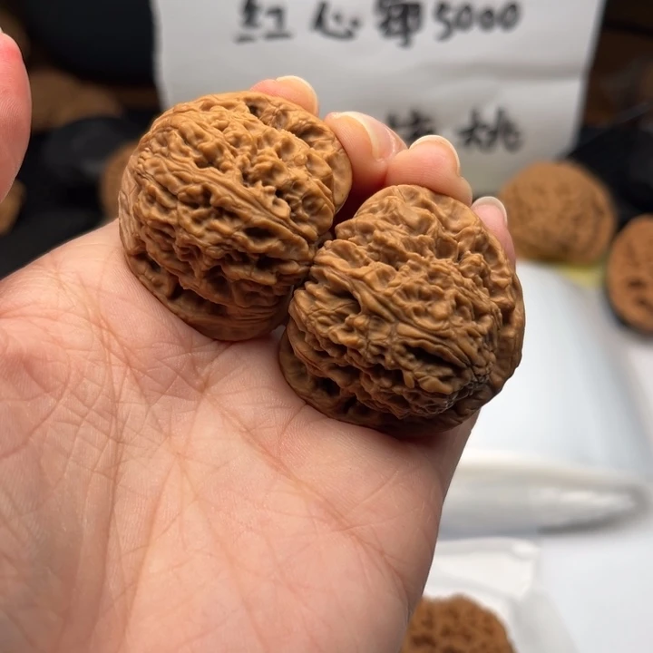 文玩核桃吊坠南疆38