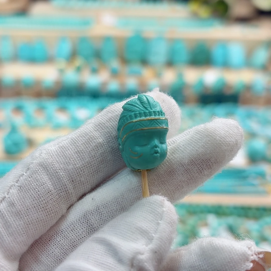 绿松石未镶嵌珠宝奇石