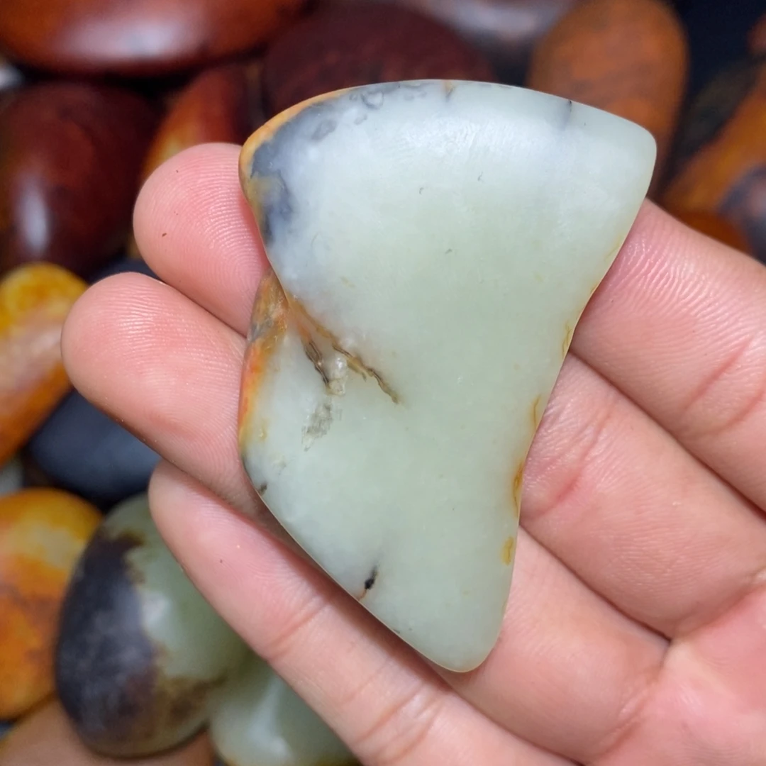 和田玉未镶嵌珠宝奇石