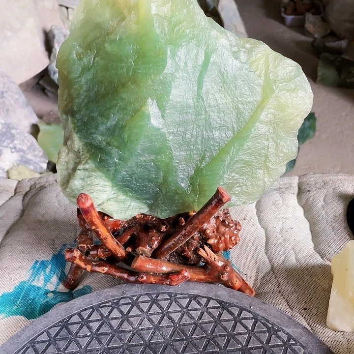 【闪购商品】蛇纹石玉未镶嵌珠宝奇石