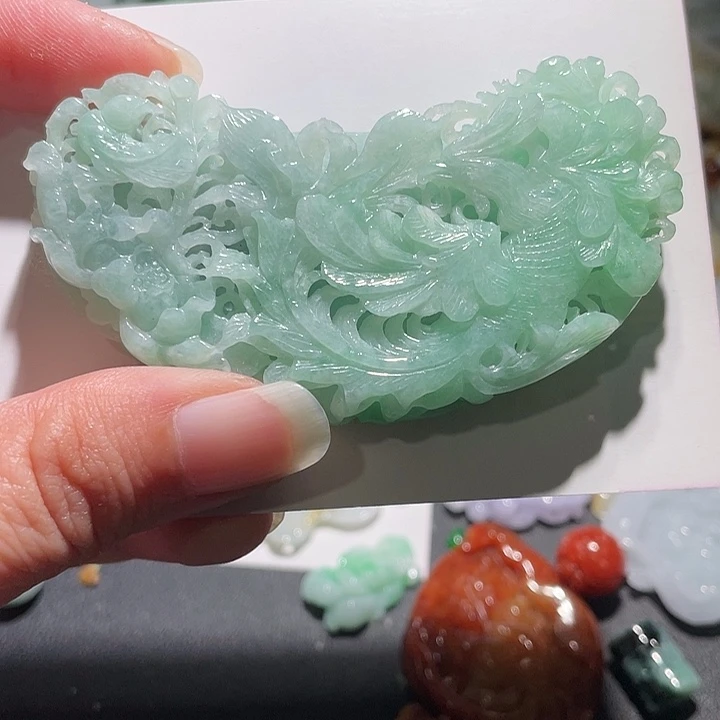 颈饰未镶嵌翡翠天