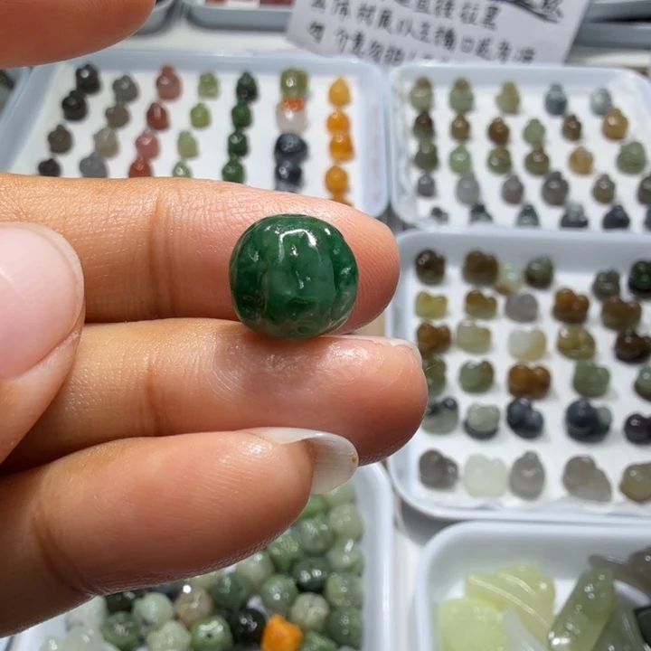 和田玉未镶嵌珠宝奇石