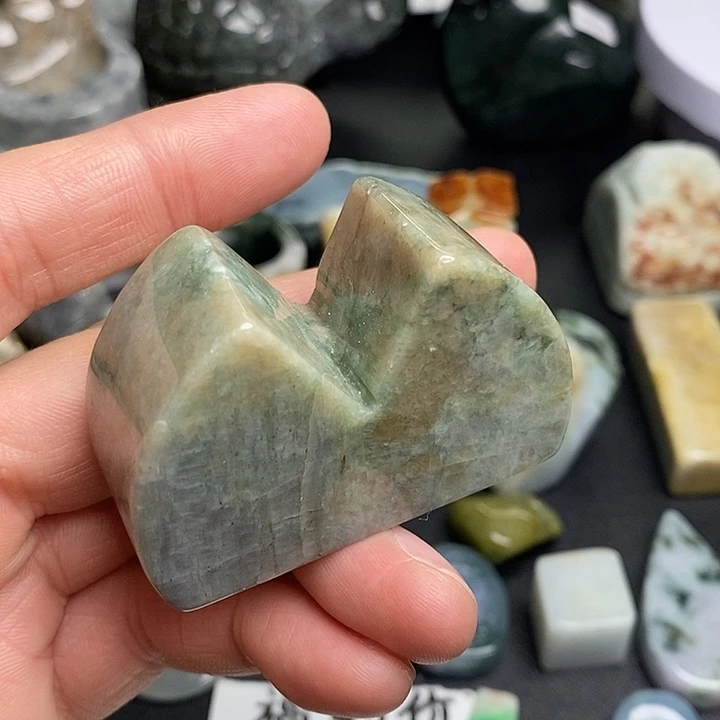 翡翠未镶嵌颈饰天然翡翠129