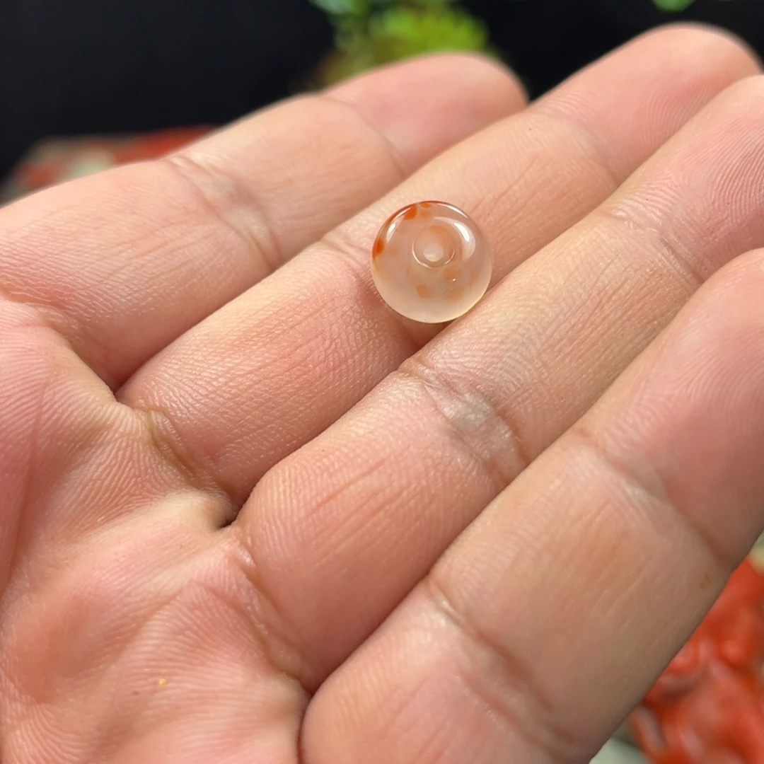 南红玛瑙未镶嵌干掌扣子