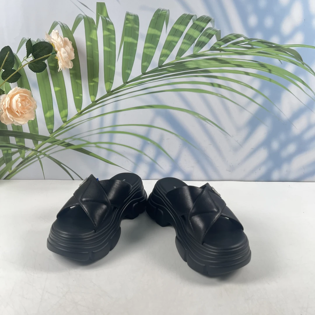 小强家女鞋   新款百搭经典女凉鞋（C48-57-1）（6632-95059002-311）