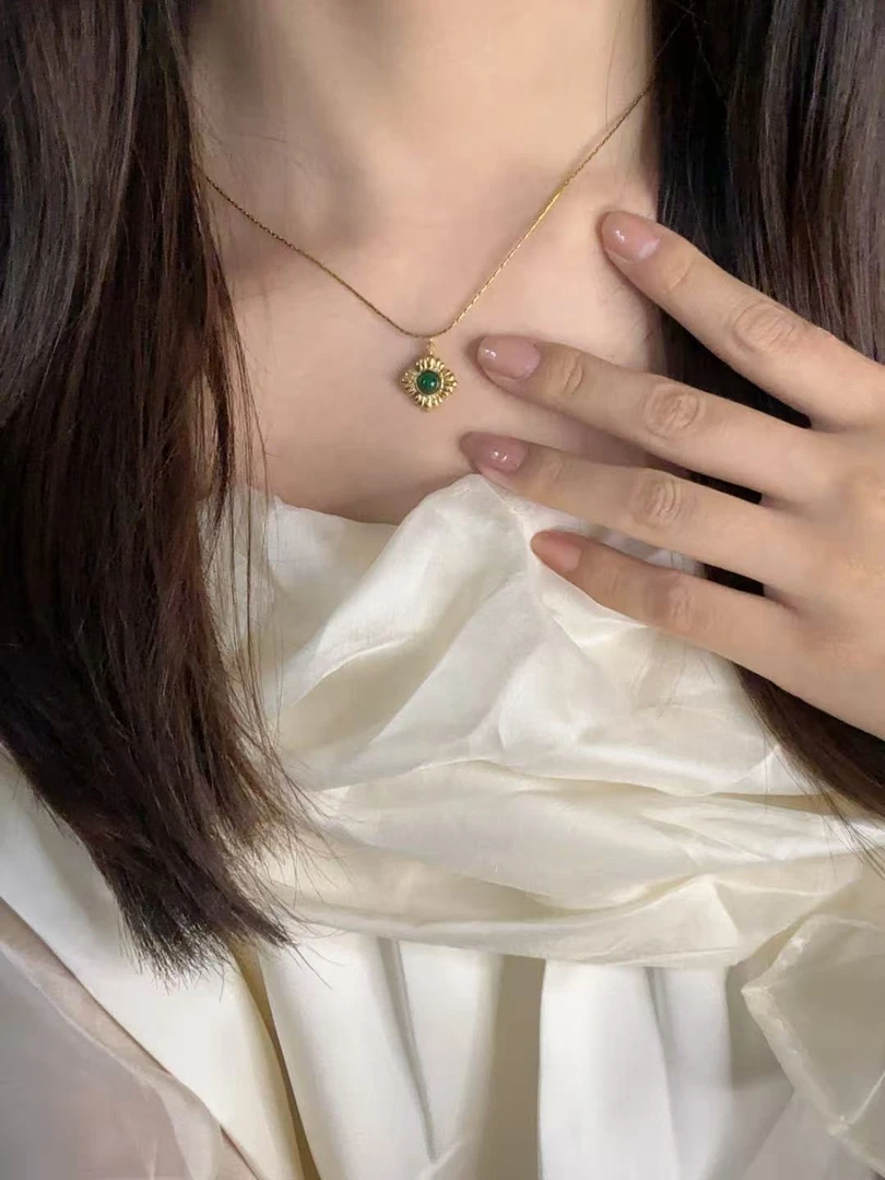 铜合金仿水晶项链 vintage 中古风法式复古四叶草-Moodi曼蒂