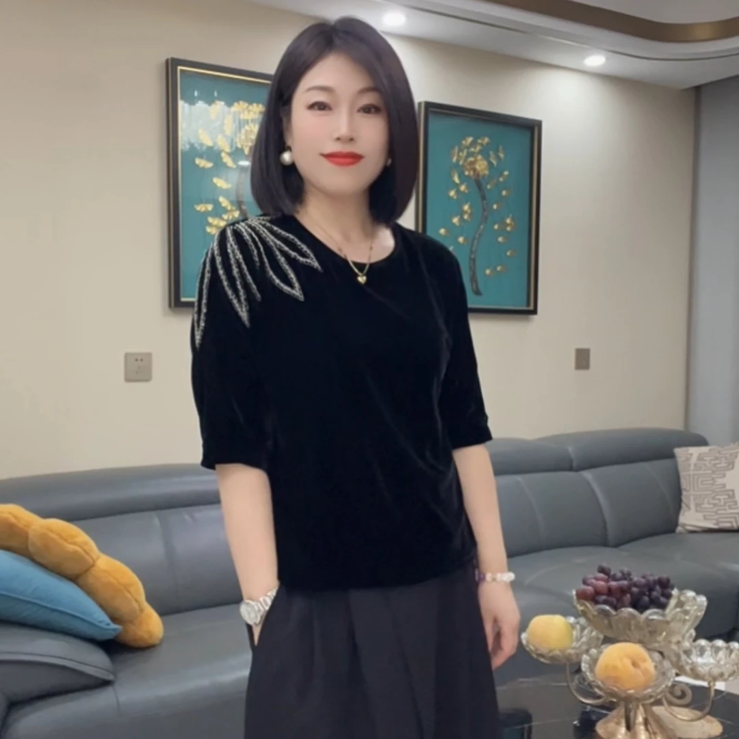 7220早秋新时尚气质百搭重工串珠中袖丝绒上衣