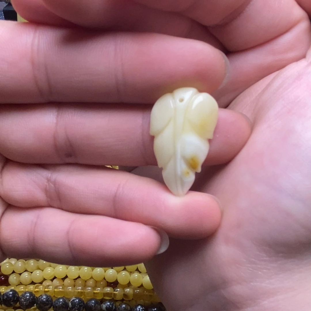 琥珀未镶嵌裸石蜜蜡